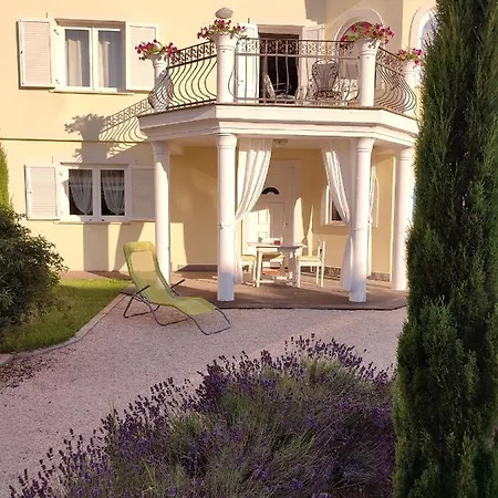 Апартаменти Mandolina Задар